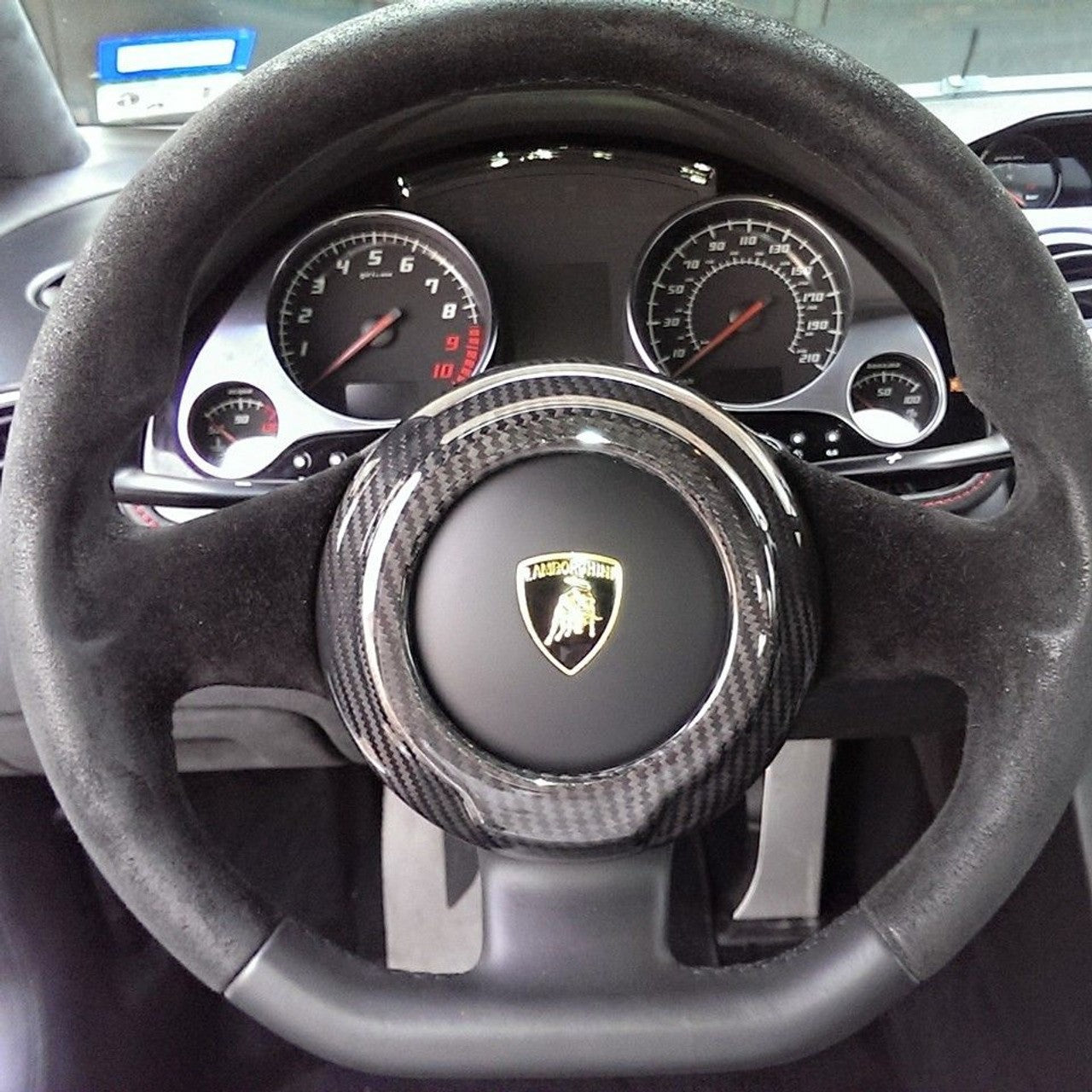 TOP SPEED PRO-1 Carbon Fiber Steering Wheel Center Cover for Lamborghini Gallardo 2004–2014 (All Models) – Glossy UV Finish